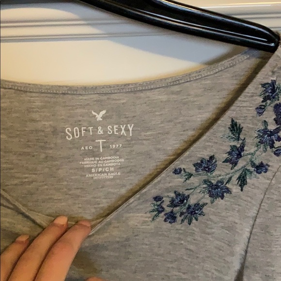 American Eagle soft and sexy long sleeve - Picture 3 of 3